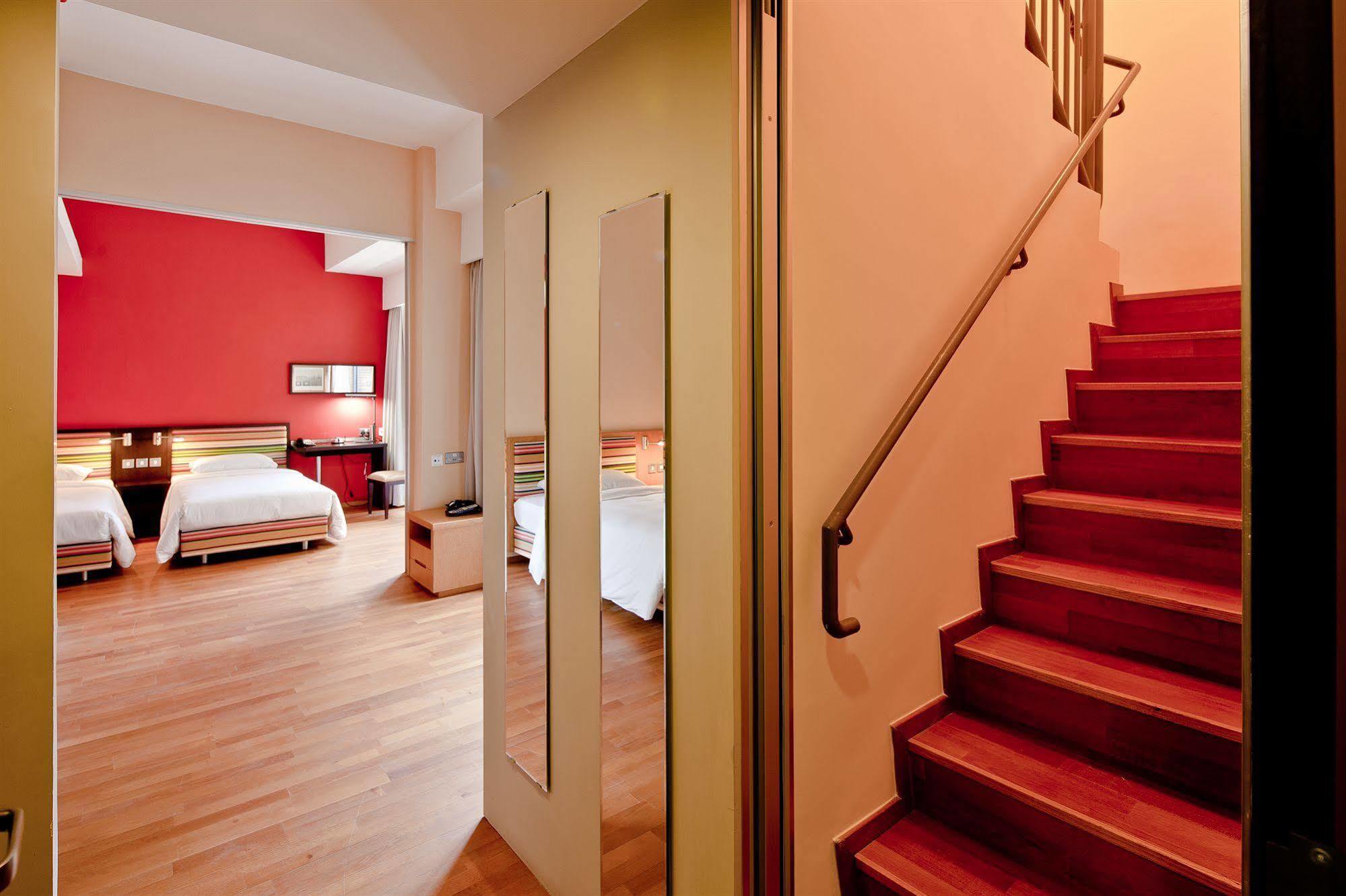 Y Loft Hotel Hongkong Kültér fotó